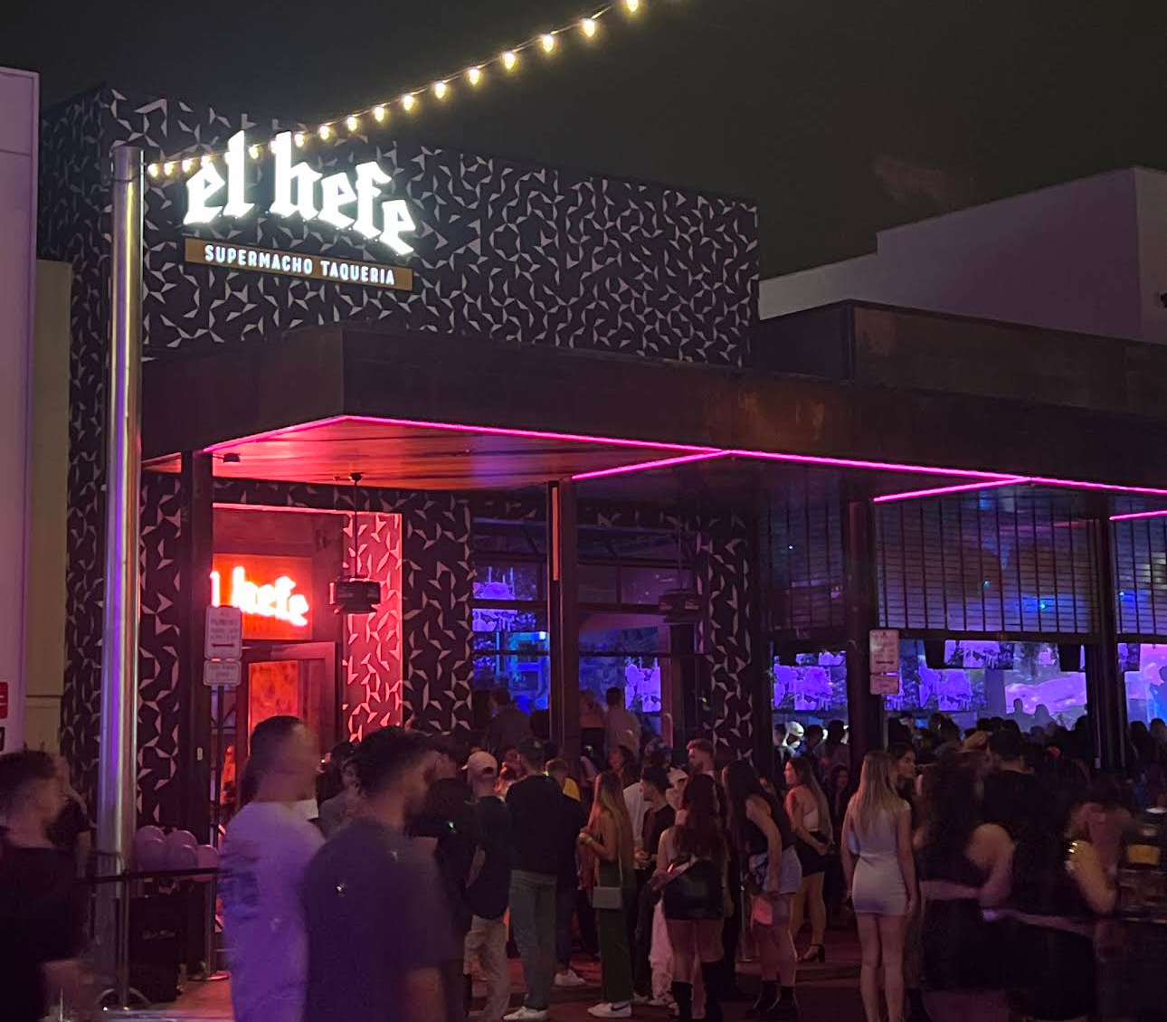 El Hefe in Old Town Scottsdale at night